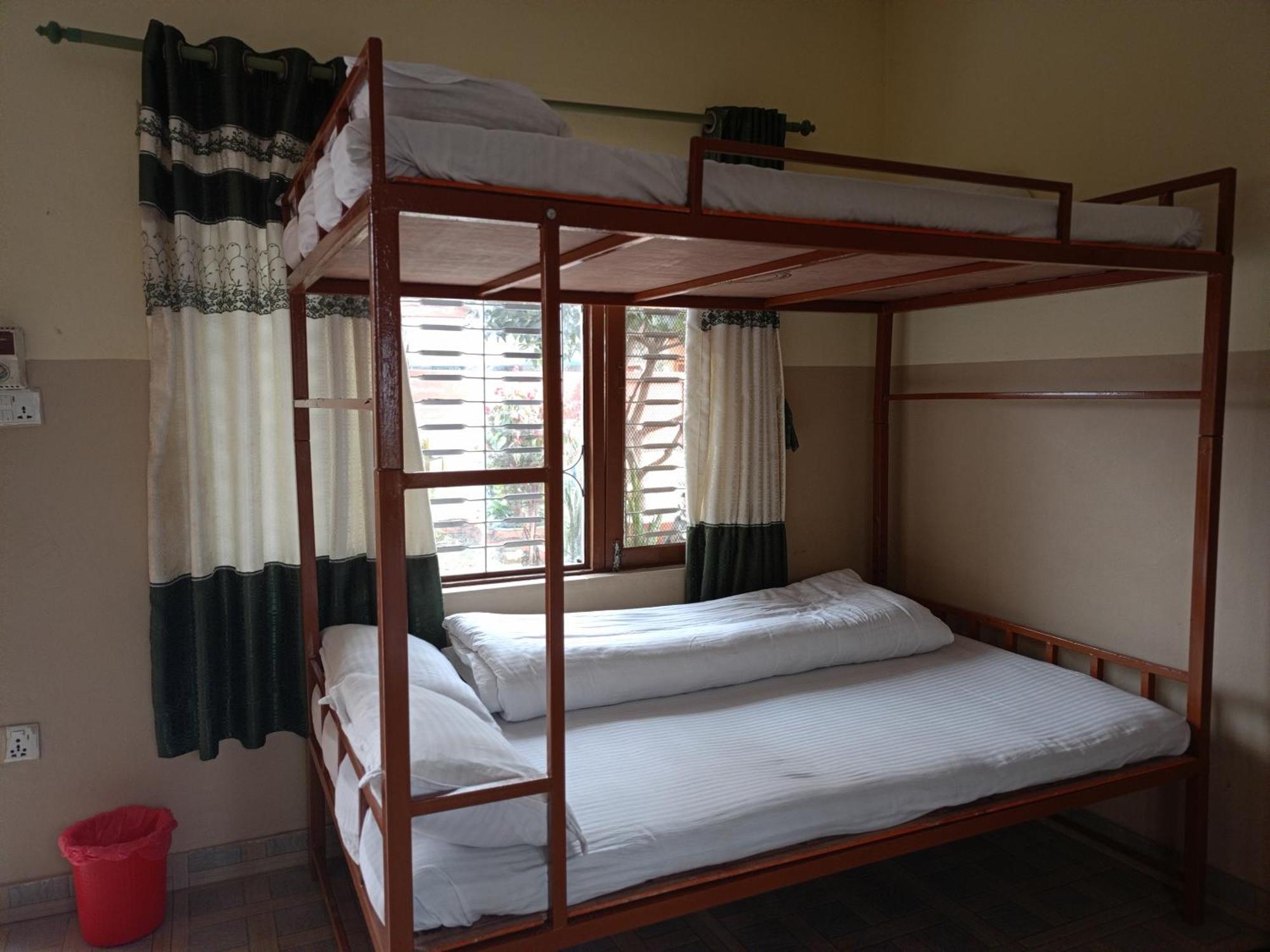 Pokhara Metro Eco Hotel Pokoj fotografie